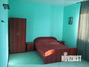 Дом 380м&sup2;, 3-этажный, посуточно, 