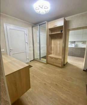 Дом 200м&sup2;, 2-этажный, на длительный срок, 