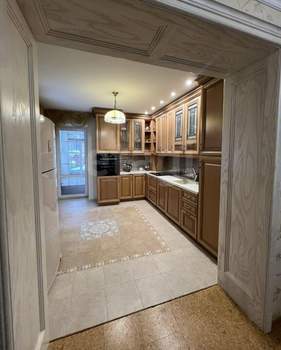 Дом 375м&sup2;, 2-этажный, на длительный срок, 