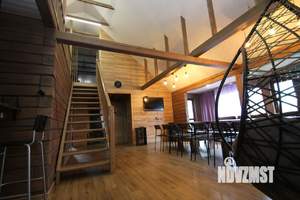 Дом 200м&sup2;, 2-этажный, посуточно, 