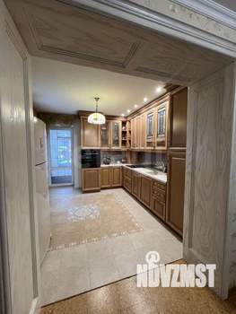 Дом 375м&sup2;, 2-этажный, на длительный срок, 