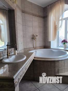 Дом 300м², 3-этажный, посуточно, 