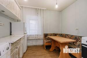 Дом 60м², 2-этажный, на длительный срок, 