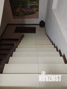 Дом 200м&sup2;, 3-этажный, на длительный срок, 