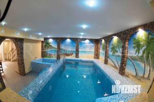 Дом 600м&sup2;, 3-этажный, посуточно, 