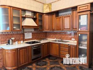 Дом 350м&sup2;, 2-этажный, посуточно, 