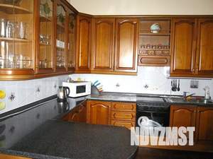 Дом 340м&sup2;, 2-этажный, посуточно, 