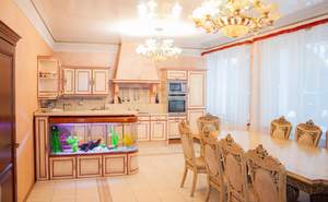 Дом 400м&sup2;, 2-этажный, на длительный срок, 