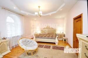 Коттедж 440м&sup2;, 3-этажный, на длительный срок, 