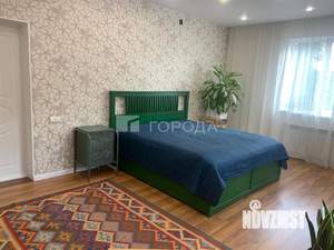 Дом 280м&sup2;, 2-этажный, на длительный срок, 