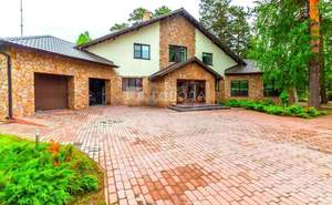 Дом 300м&sup2;, 2-этажный, на длительный срок, 