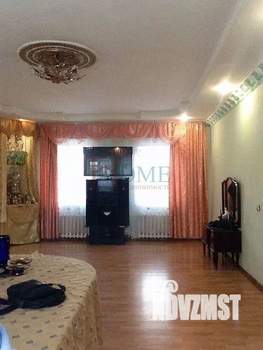 Коттедж 300м², 2-этажный, на длительный срок, 