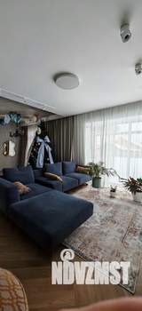 Коттедж 200м&sup2;, 2-этажный, на длительный срок, 