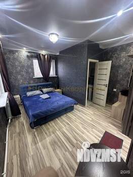 Дом 200м&sup2;, 3-этажный, на длительный срок, 