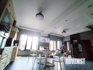 Коттедж 200м², 3-этажный, на длительный срок, 
