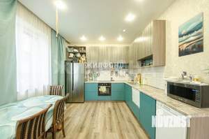 Коттедж 241м², 3-этажный, на длительный срок, 