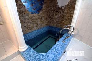 Дом 350м&sup2;, 2-этажный, посуточно, 