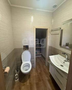 Дом 200м&sup2;, 2-этажный, на длительный срок, 