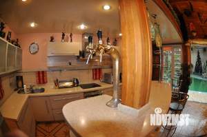 Дом 1000м&sup2;, 2-этажный, посуточно, 