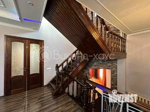 Дом 300м&sup2;, 2-этажный, посуточно, 