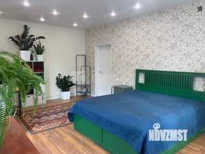 Дом 280м&sup2;, 2-этажный, на длительный срок, 