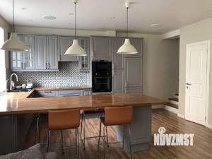 Таунхаус 180м², 3-этажный, на длительный срок, 