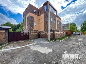 Дом 350м&sup2;, 3-этажный, посуточно, 