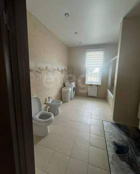 Дом 200м&sup2;, 2-этажный, на длительный срок, 