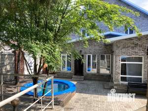 Дом 300м&sup2;, 3-этажный, посуточно, 