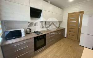 Дом 200м&sup2;, 2-этажный, на длительный срок, 