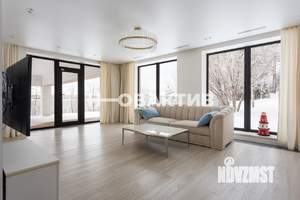 Дом 400м&sup2;, 3-этажный, участок 30 сот.  