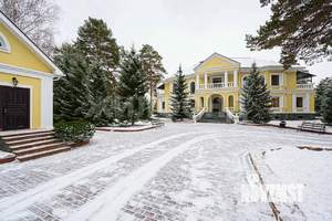 Коттедж 785м², 3-этажный, участок 110 сот.  