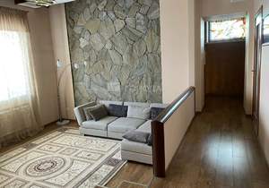 Дом 380м&sup2;, 2-этажный, участок 13 сот.  