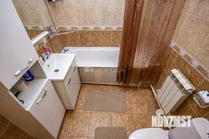 Дом 240м², 2-этажный, участок 6 сот.  