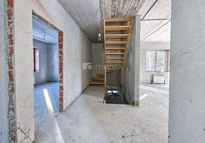 Дом 206м&sup2;, 3-этажный, участок 7 сот.  