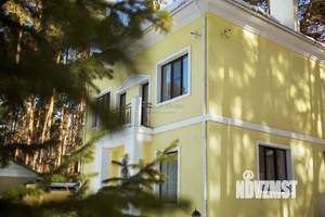 Коттедж 284м², 2-этажный, участок 15 сот.  