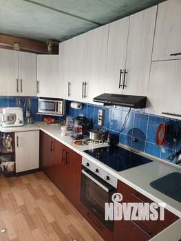 Дом 100м&sup2;, 2-этажный, участок 5 сот.  