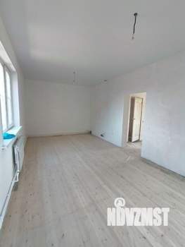 Дом 100м&sup2;, 2-этажный, участок 3 сот.  