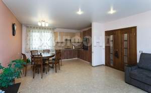 Дом 180м², 2-этажный, участок 6 сот.  