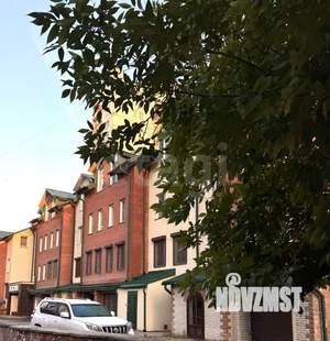 Таунхаус 292м&sup2;, 4-этажный, участок 1 сот.  