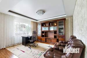 Коттедж 240м², 3-этажный, участок 8 сот.  