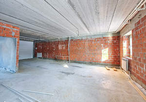 Дом 196м&sup2;, 3-этажный, участок 5 сот.  