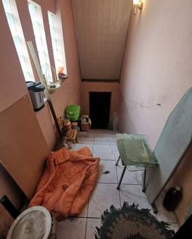 Дом 226м&sup2;, 3-этажный, участок 5 сот.  