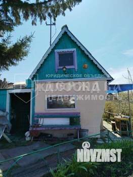 Дом 18м², 2-этажный, участок 6 сот.  