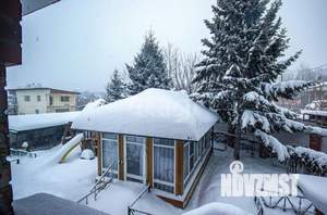 Дом 387м&sup2;, 3-этажный, участок 6 сот.  