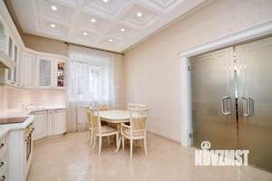 Коттедж 610м², 4-этажный, участок 12 сот.  