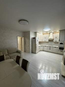 Таунхаус 240м&sup2;, 2-этажный, участок 4 сот.  