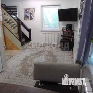 Дом 61м&sup2;, 2-этажный, участок 2 сот.  