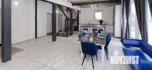 Дом 230м&sup2;, 2-этажный, участок 6 сот.  