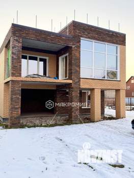 Коттедж 250м&sup2;, 3-этажный, участок 6 сот.  